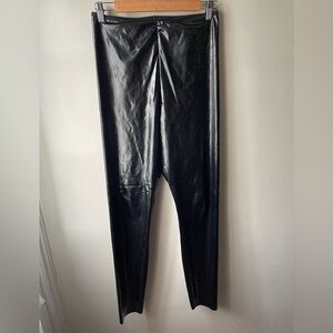 Aritzia Wilfred free black liquid latex shiny faux leather leggings size Medium